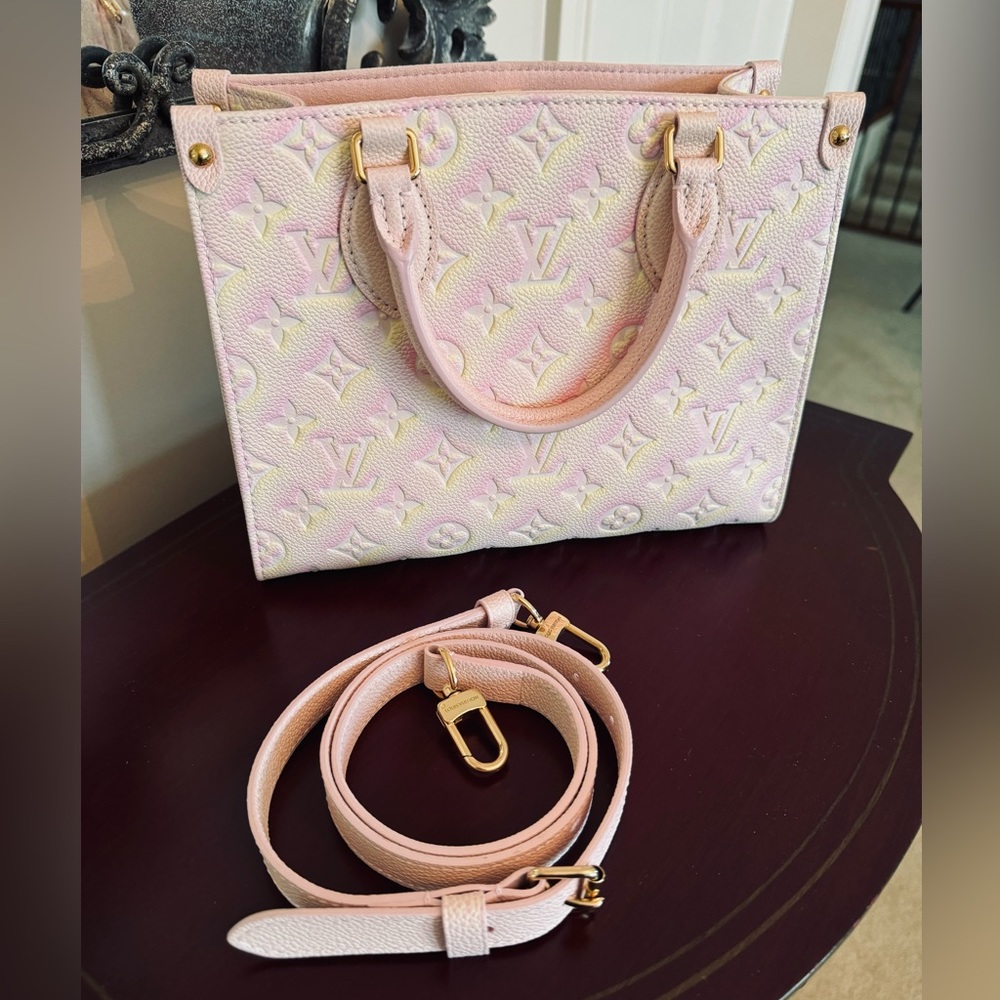 Louis Vuitton On The Go PM Summer Rose - Picture 10 of 12